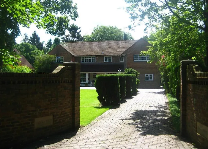 Tanglewood Gatwick Bed & Breakfast Crawley 